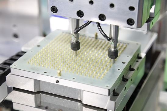 Pogo Pin Produzione e catena di montaggio